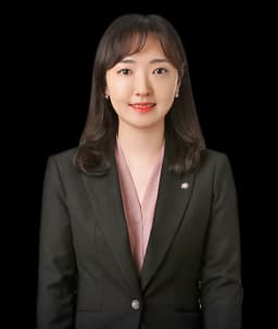 사건담당변호사 김유정