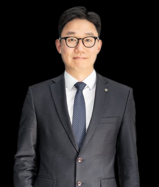 김민관 변호사님